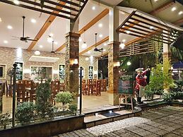 Eduardo's Resort
