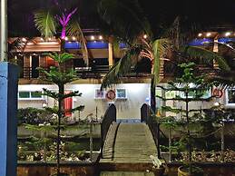 Eduardo's Resort