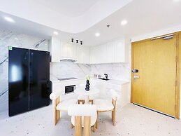 MRT Apartment in Masteri Thao Dien