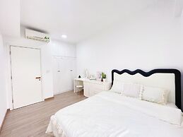MRT Apartment in Masteri Thao Dien