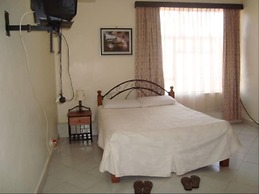 Angaza Guest House