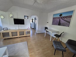 bed & Kitchen