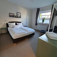 bed & Kitchen