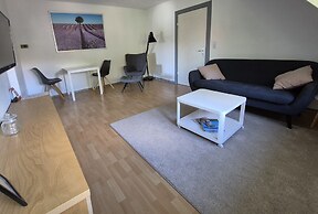 bed & Kitchen