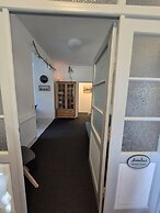 bed & Kitchen