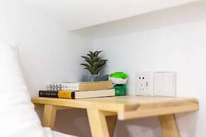 Yichao Yard Inn Hutong