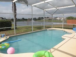 Ov2487 - Hampton Lakes - 5 Bed 3 Baths Villa