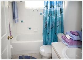 Ov969 - Hampton Lakes - 4 Bed 3 Baths Villa