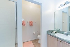 Ov3252 - Hampton Lakes - 5 Bed 4 Baths Villa