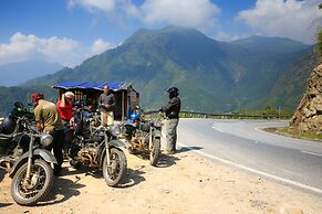 Maverick Camp Rondavels and Homestay