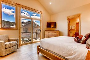 River Run Townhome RR84 - RVJR by RedAwning