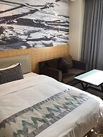 St. Moritz Business Hotel