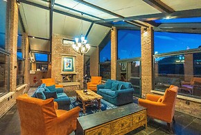 Brickyard Retreat at Mutianyu Great Wall