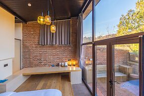 Brickyard Retreat at Mutianyu Great Wall