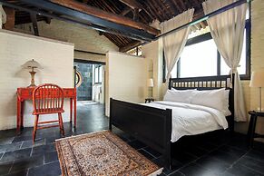 Brickyard Retreat at Mutianyu Great Wall