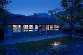 Brickyard Retreat at Mutianyu Great Wall