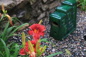 Brickyard Retreat at Mutianyu Great Wall