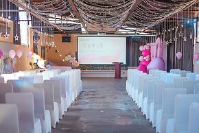 Brickyard Retreat at Mutianyu Great Wall