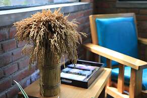 Brickyard Retreat at Mutianyu Great Wall