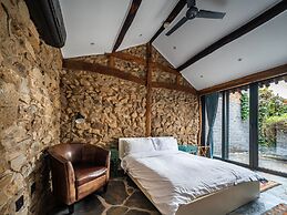 Brickyard Retreat at Mutianyu Great Wall