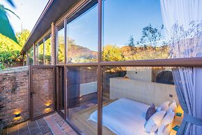 Brickyard Retreat at Mutianyu Great Wall