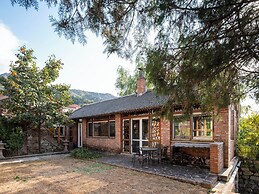 Brickyard Retreat at Mutianyu Great Wall