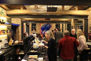 Brickyard Retreat at Mutianyu Great Wall