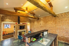 Brickyard Retreat at Mutianyu Great Wall