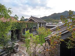 Brickyard Retreat at Mutianyu Great Wall