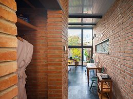 Brickyard Retreat at Mutianyu Great Wall