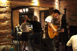 Brickyard Retreat at Mutianyu Great Wall