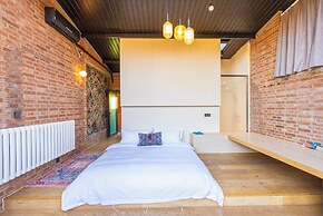 Brickyard Retreat at Mutianyu Great Wall