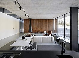 Brickyard Retreat at Mutianyu Great Wall