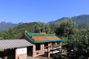 Brickyard Retreat at Mutianyu Great Wall