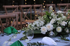 Brickyard Retreat at Mutianyu Great Wall