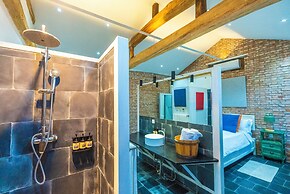 Brickyard Retreat at Mutianyu Great Wall