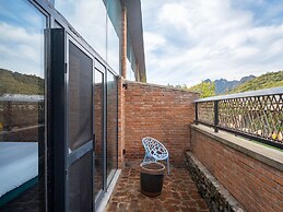 Brickyard Retreat at Mutianyu Great Wall