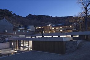 Brickyard Retreat at Mutianyu Great Wall