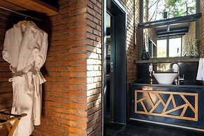 Brickyard Retreat at Mutianyu Great Wall