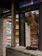 Brickyard Retreat at Mutianyu Great Wall