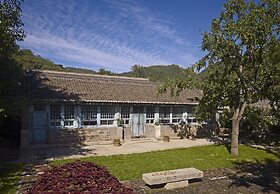 Brickyard Retreat at Mutianyu Great Wall