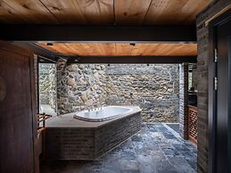 Brickyard Retreat at Mutianyu Great Wall