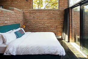 Brickyard Retreat at Mutianyu Great Wall