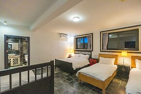 Brickyard Retreat at Mutianyu Great Wall