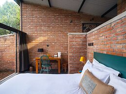 Brickyard Retreat at Mutianyu Great Wall