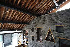 Brickyard Retreat at Mutianyu Great Wall