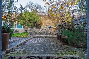 Brickyard Retreat at Mutianyu Great Wall