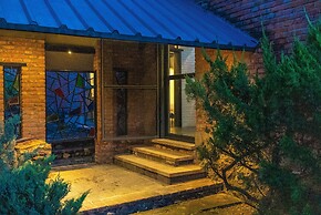 Brickyard Retreat at Mutianyu Great Wall