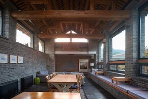 Brickyard Retreat at Mutianyu Great Wall