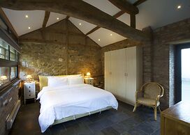 Brickyard Retreat at Mutianyu Great Wall